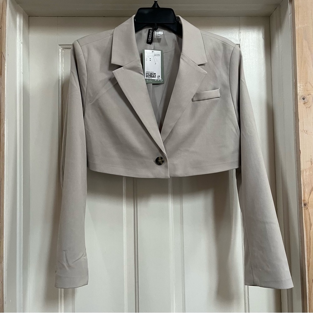 H&M cropped blazer